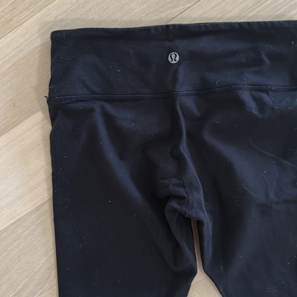 LuluLemon Wonder Under Leggings - Picture 4 of 5